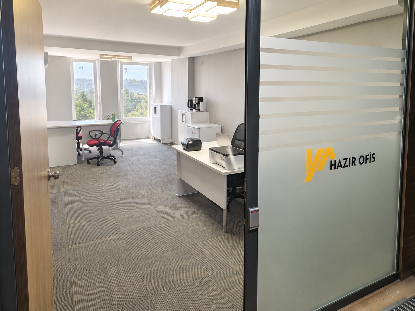 Fon E-Ofis Avcılar klimalı ve donanımlı hazır ofis